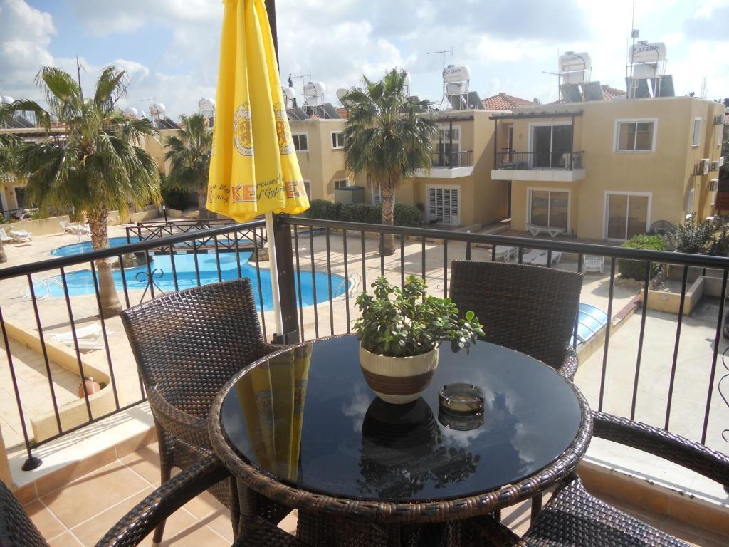 Sirena Sunrise Prestige Apartments Paphos Exterior photo