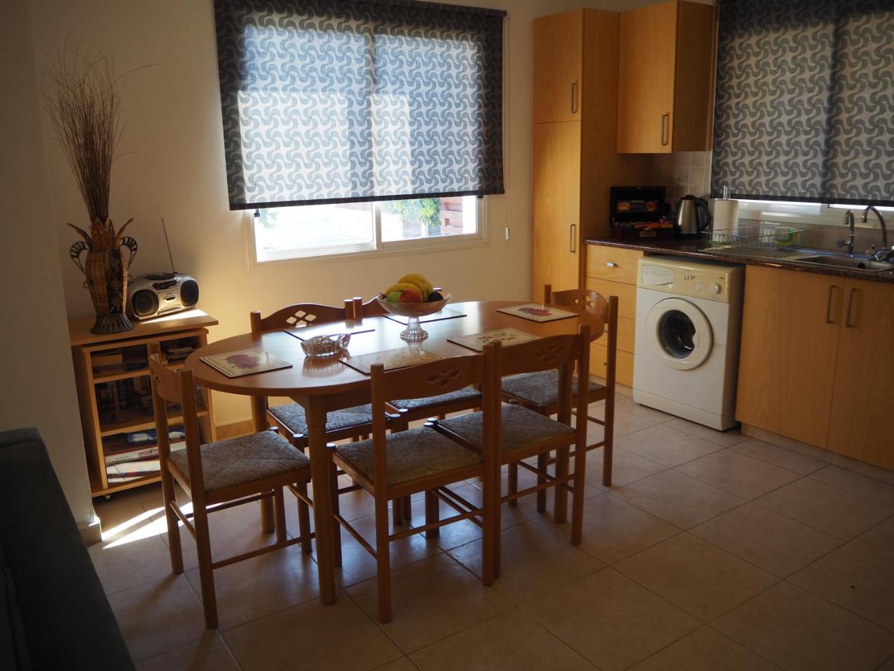 Sirena Sunrise Prestige Apartments Paphos Exterior photo