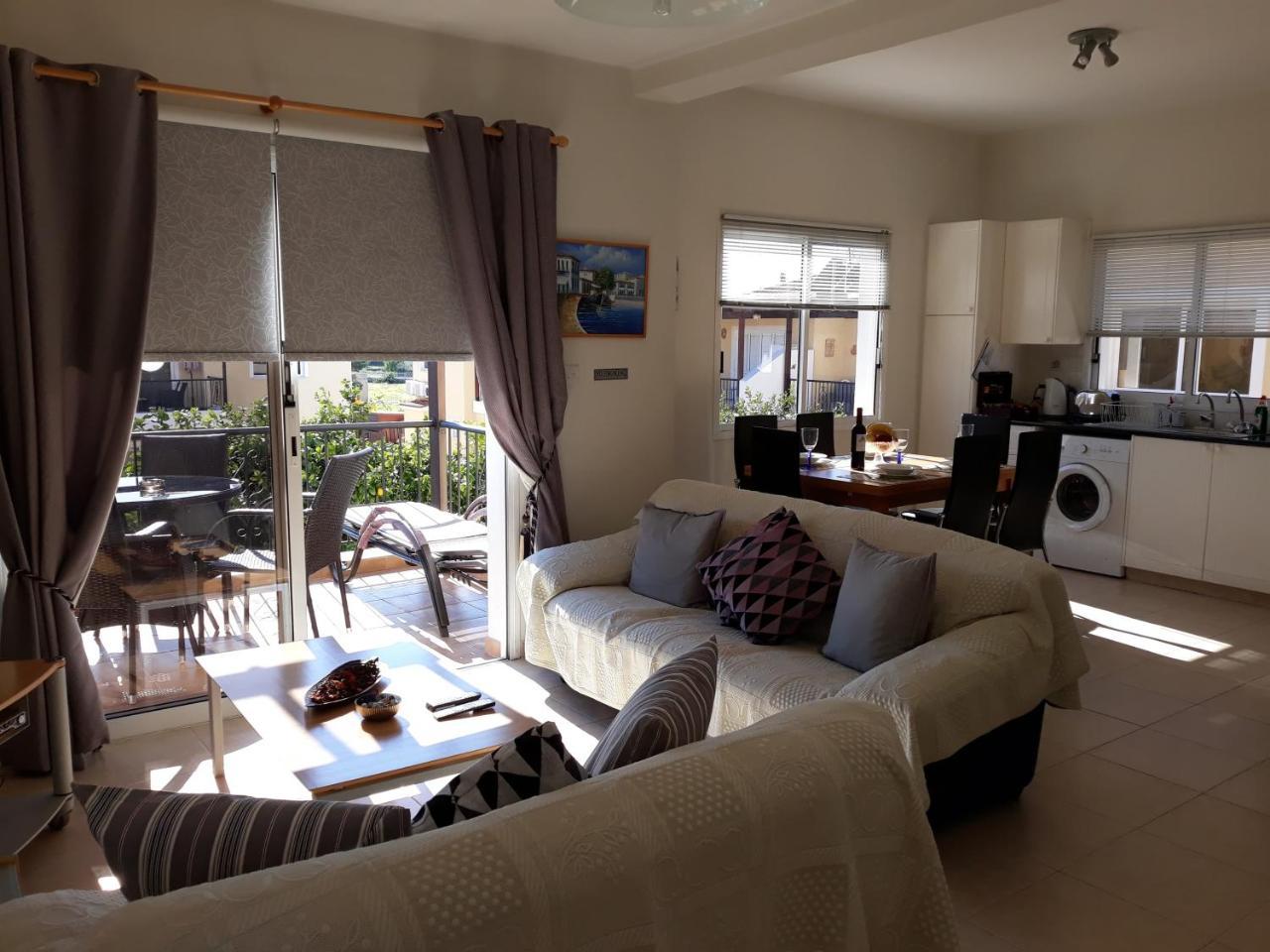 Sirena Sunrise Prestige Apartments Paphos Exterior photo
